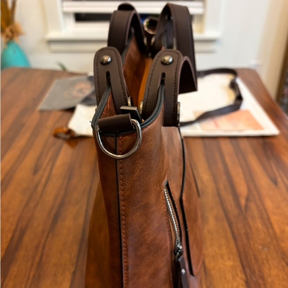 Brown Structured Leather Tote Bag with Vintage Look - Picture 6 of 11